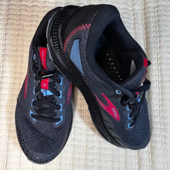Women's Brooks Divide Running Shoes Sz 7.5 B - Picture 2 of 4